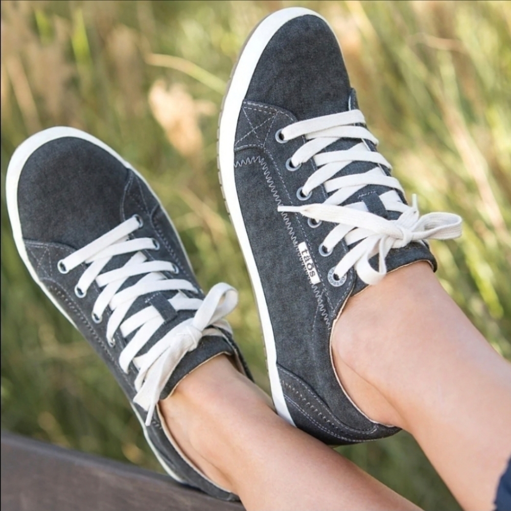 Taos Womens Star Comfort Sneakers shoes sz 8